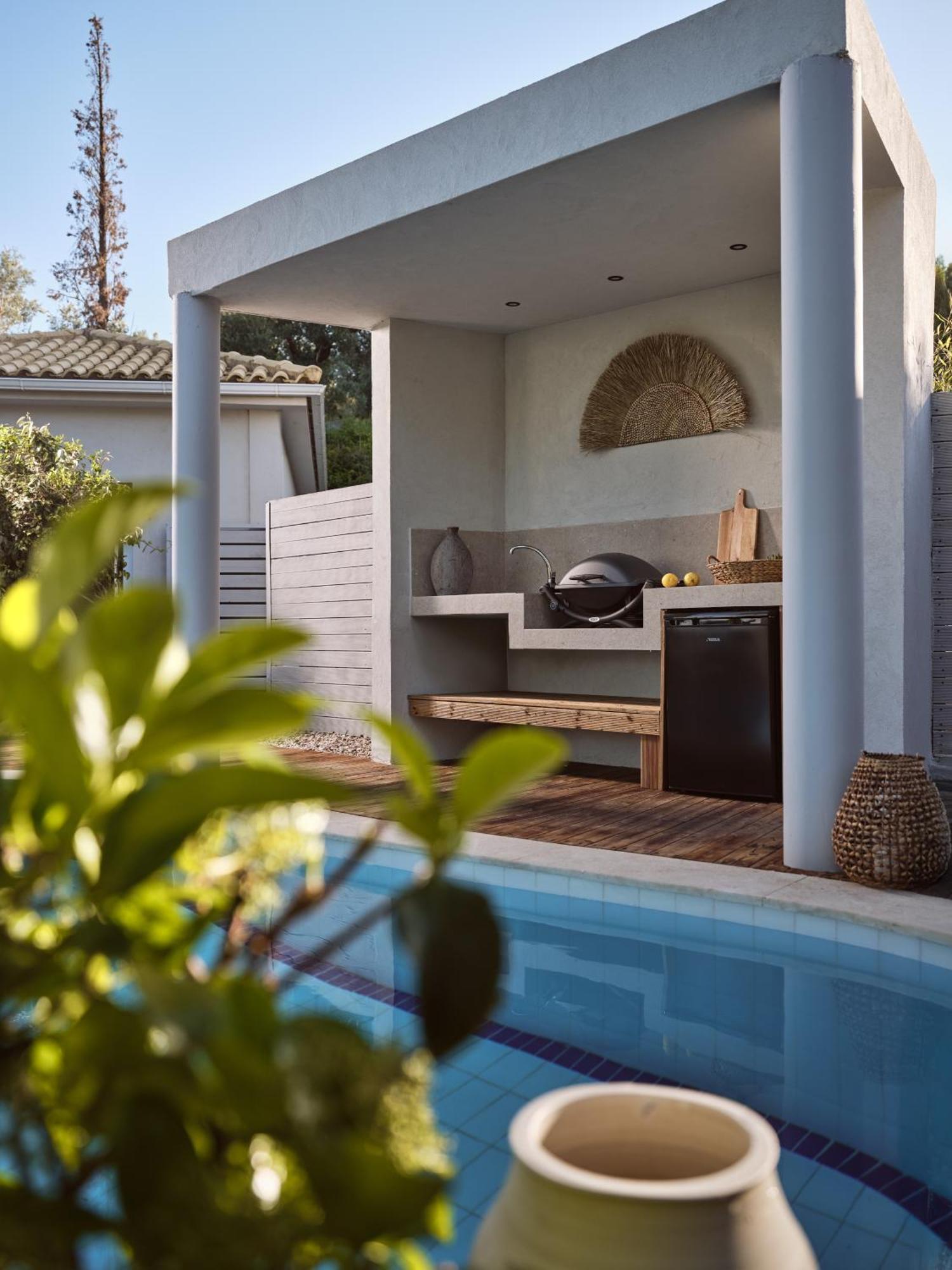Chris & Jo Villas, Enchanting Escapes, With Heated Pools & Seaviews By Thinkvilla 扎金索斯镇 外观 照片
