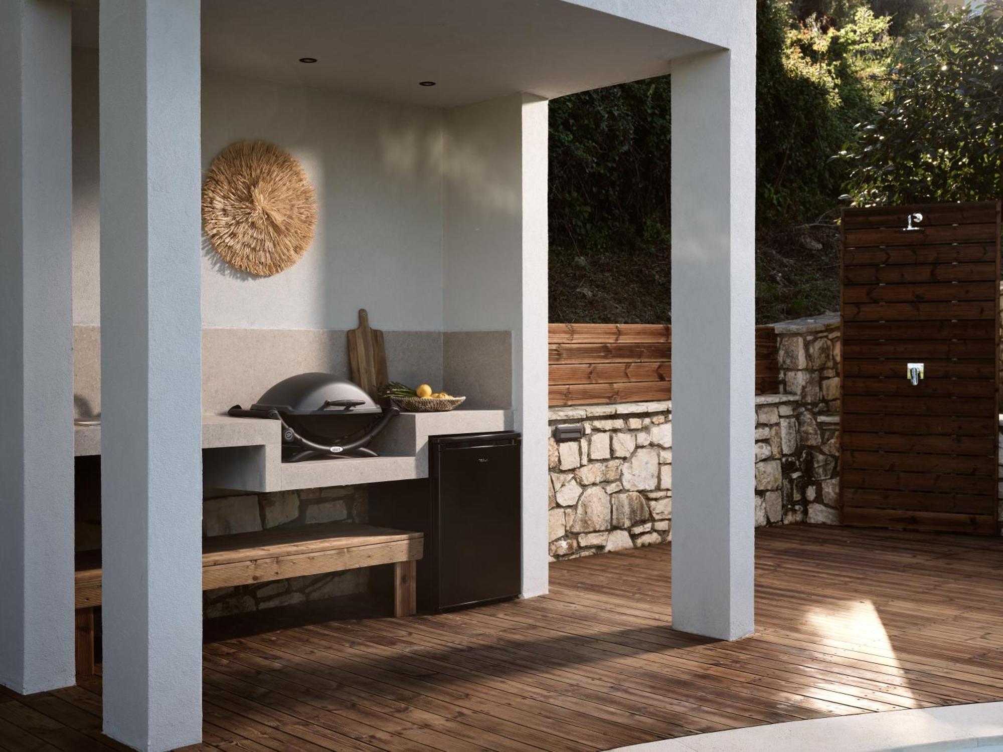 Chris & Jo Villas, Enchanting Escapes, With Heated Pools & Seaviews By Thinkvilla 扎金索斯镇 外观 照片